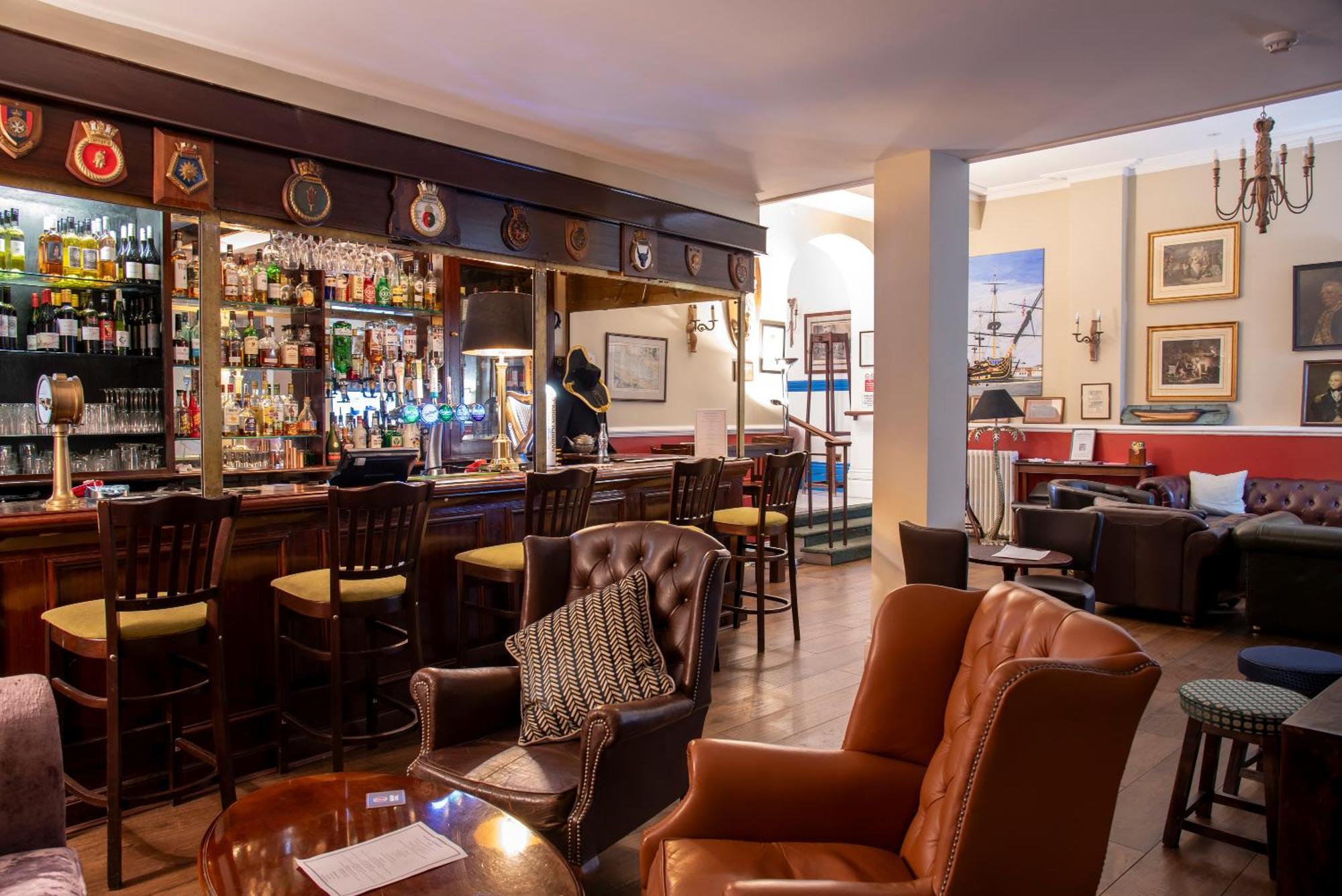Keppels Head Hotel Портсмут Екстер'єр фото