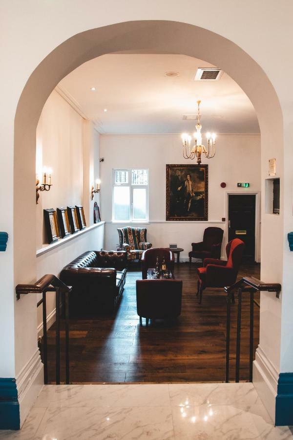 Keppels Head Hotel Портсмут Екстер'єр фото